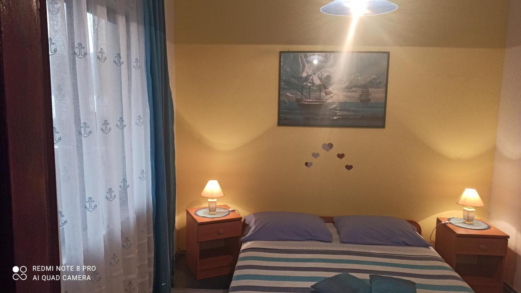Apartmani Zute Рачище Номер фото
